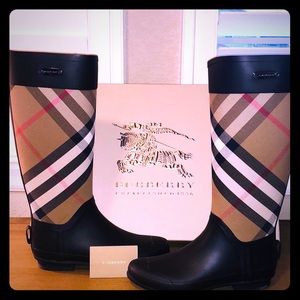 Burberry Clemence Rain Boots - 38 Euro